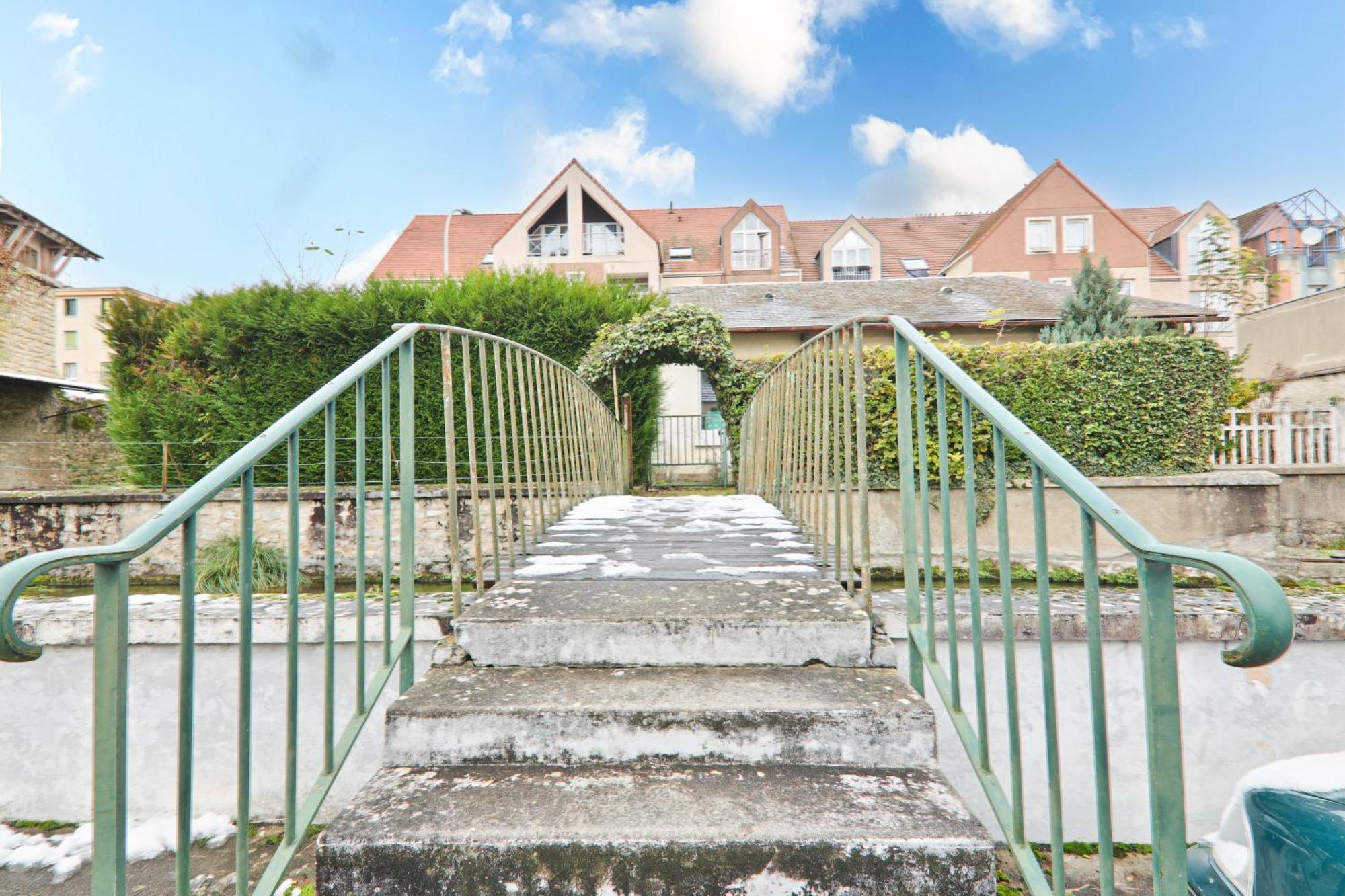 Studio Chaleureux A Etampes, France المظهر الخارجي الصورة